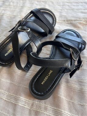 MAIDEN LANE Black Leather Strappy Flat Sandals | 9  NWOB